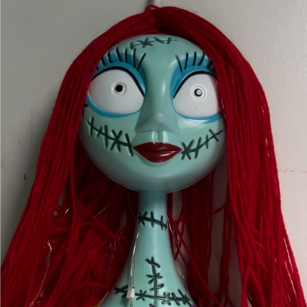 Disney hanging Sally (Nightmare before Christmas )